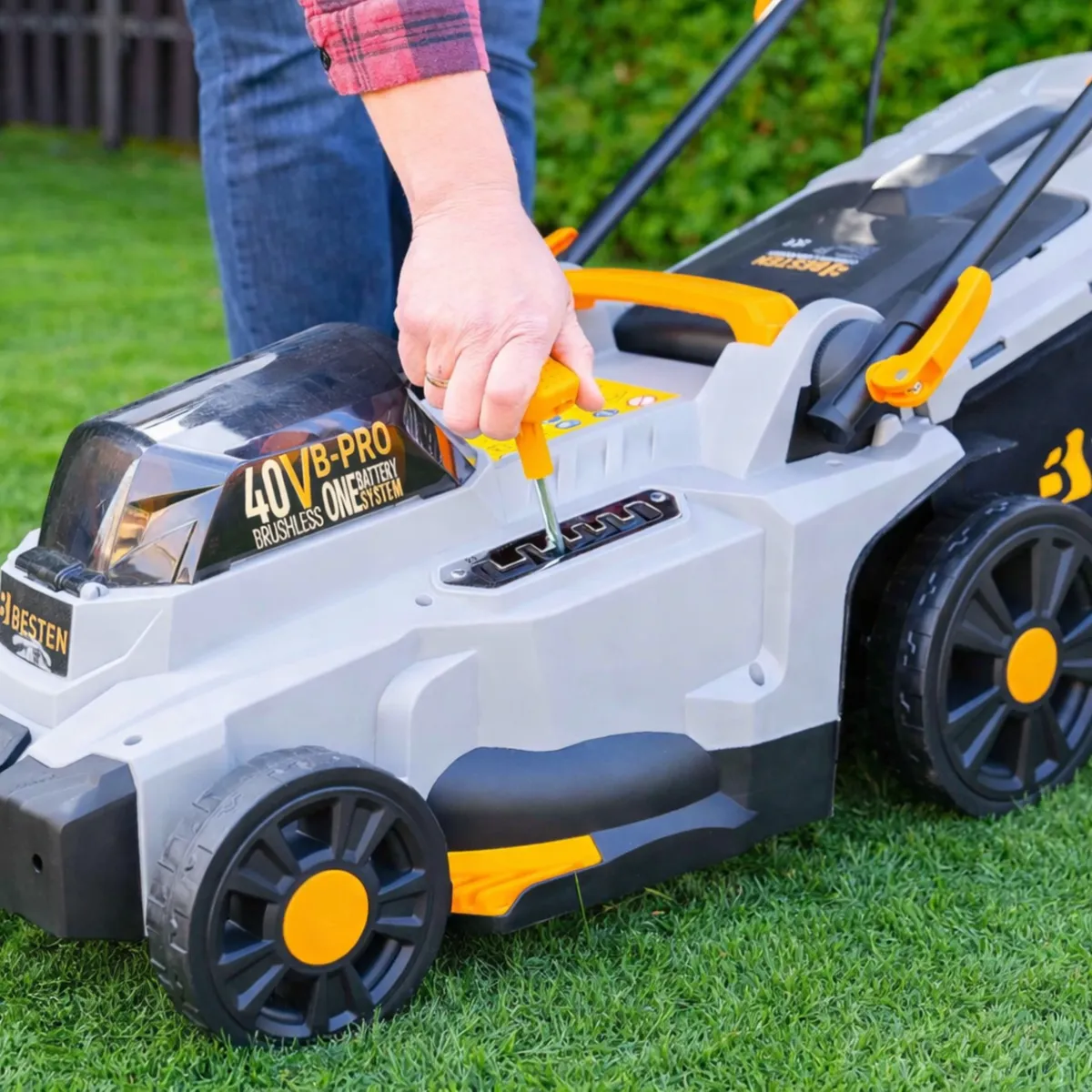 Kosiarka akumulatorowa BESTEN BE0002907 - regulacja wysokości koszenia